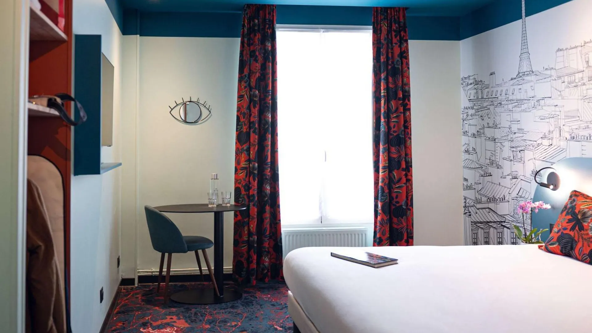 Отель Ibis Styles Batignolles Париж