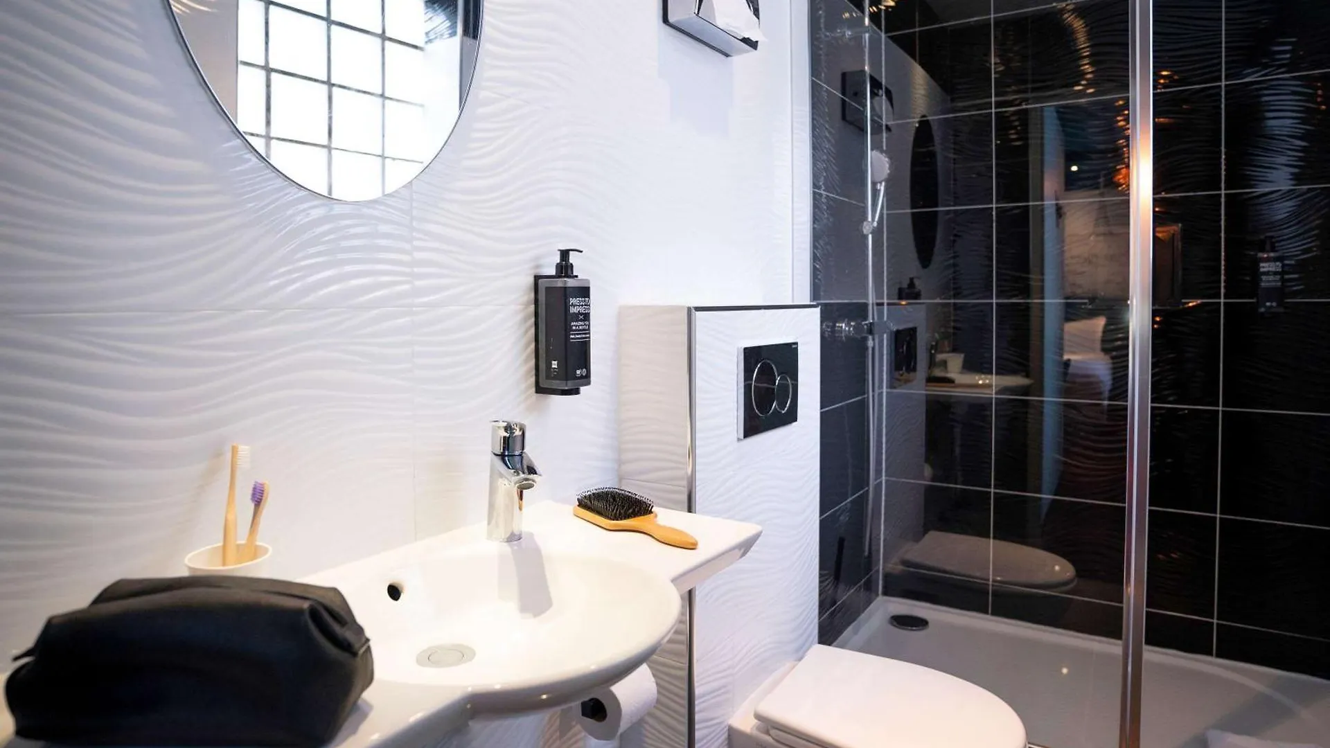 Отель Ibis Styles Batignolles Париж