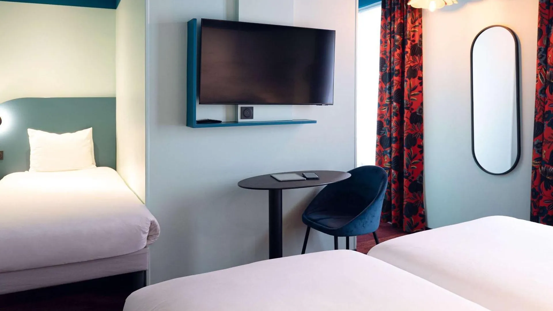 Ibis Styles Batignolles 3* Париж