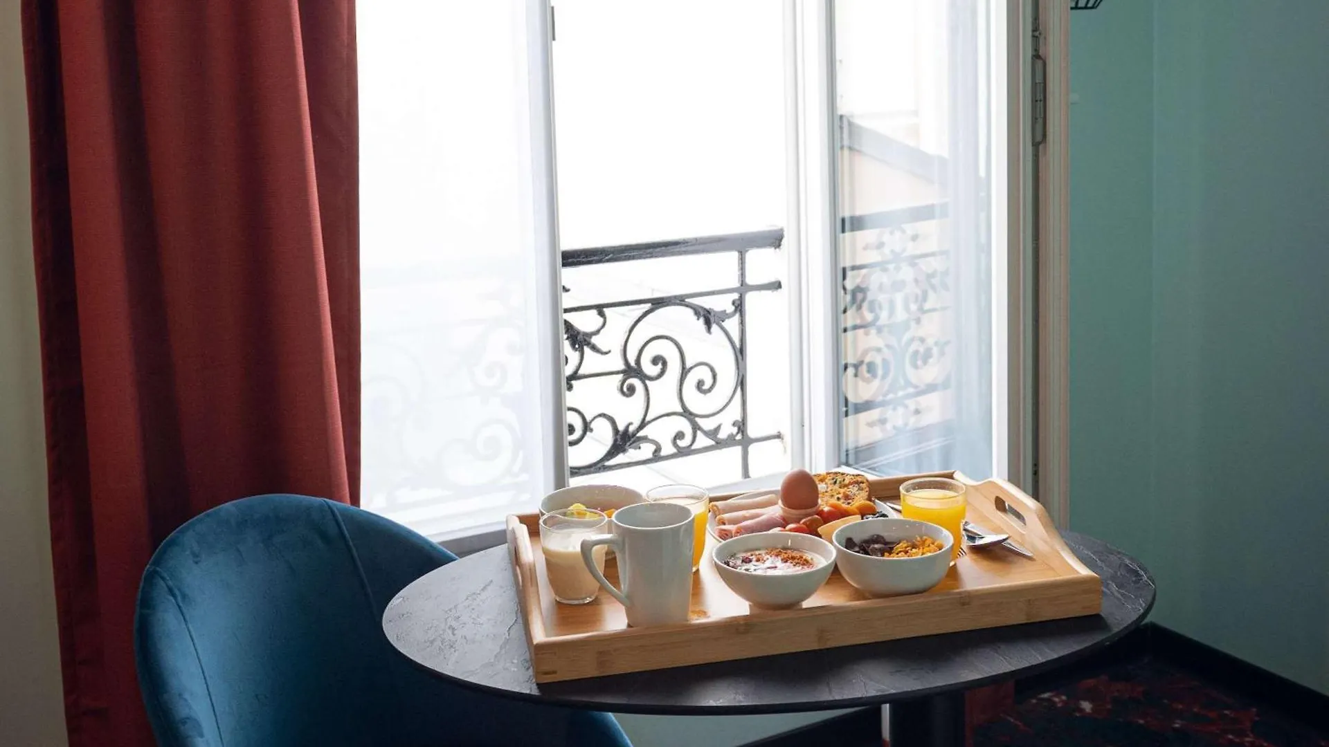 Отель Ibis Styles Batignolles 3*
