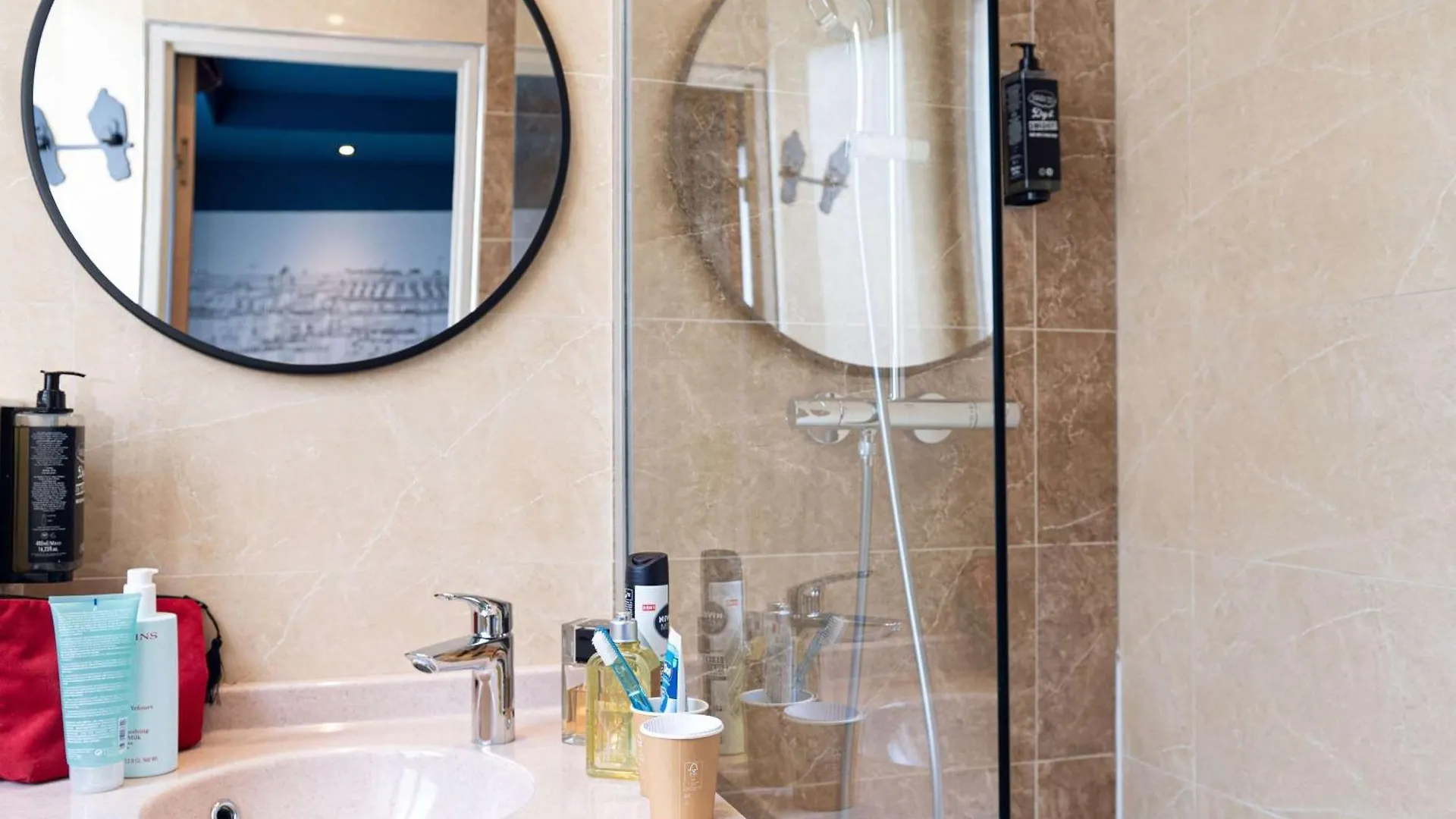Ibis Styles Batignolles 3* Париж