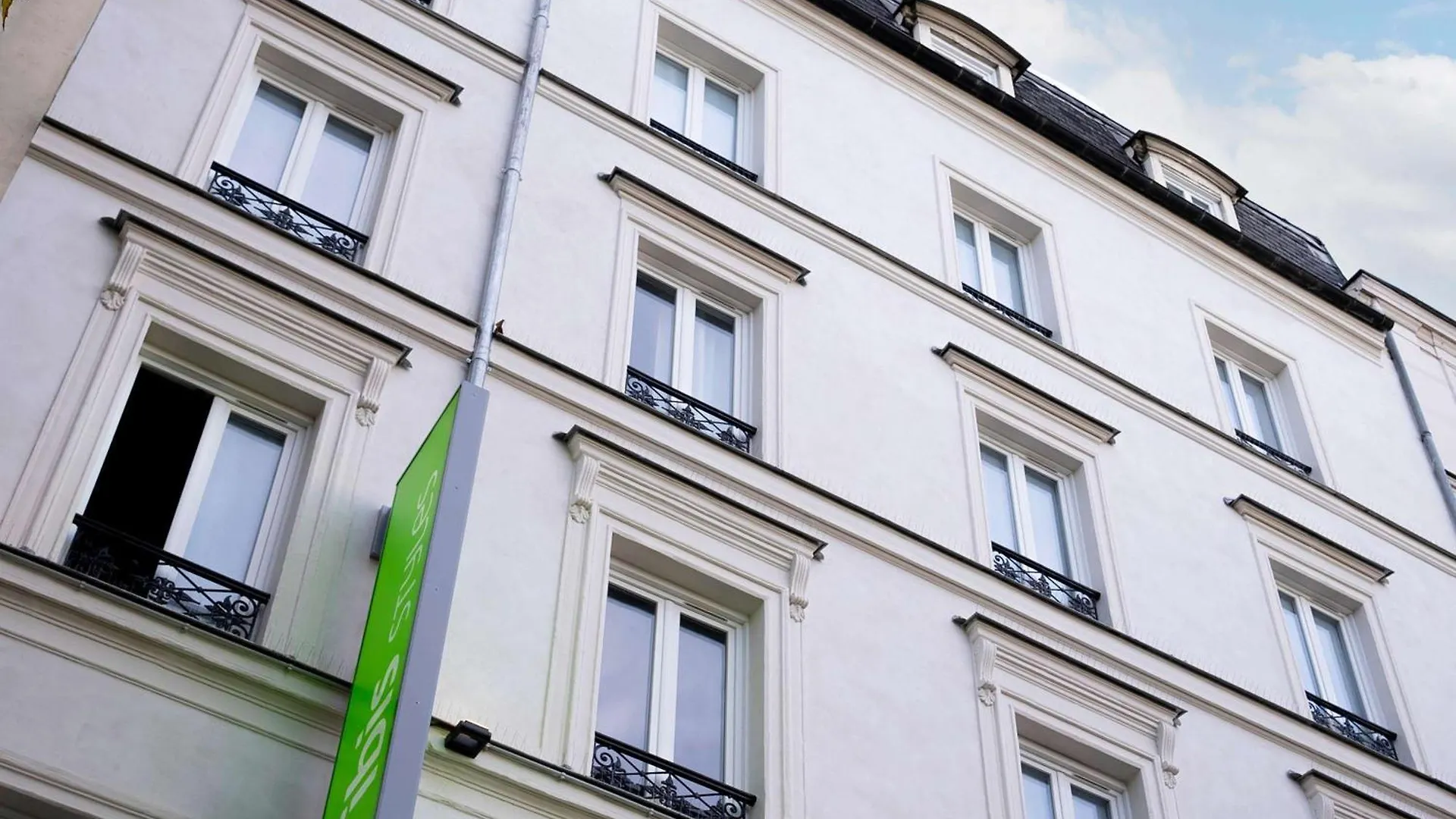 Ibis Styles Batignolles Отель
