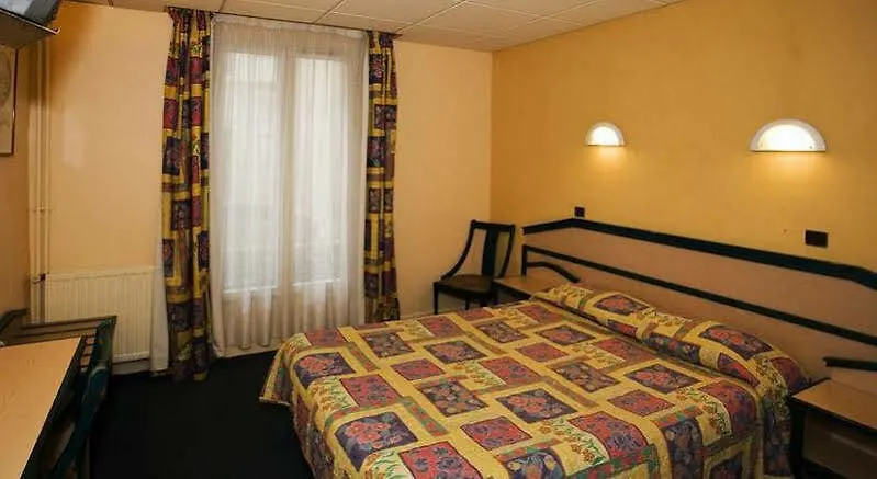 Отель Ibis Styles Batignolles